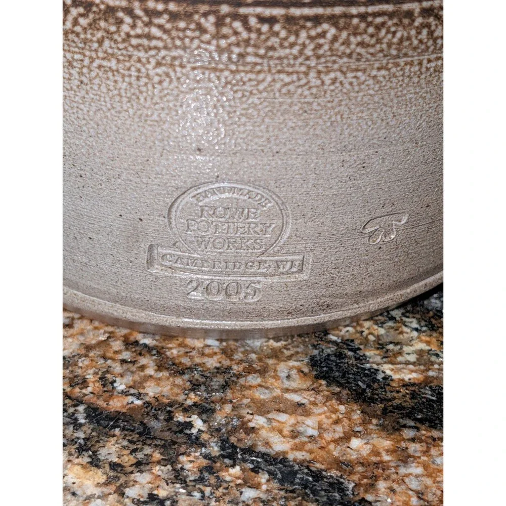 2005 Rowe Pottery Historical Collectable Albany Slip Handled Maple Leaf Crock